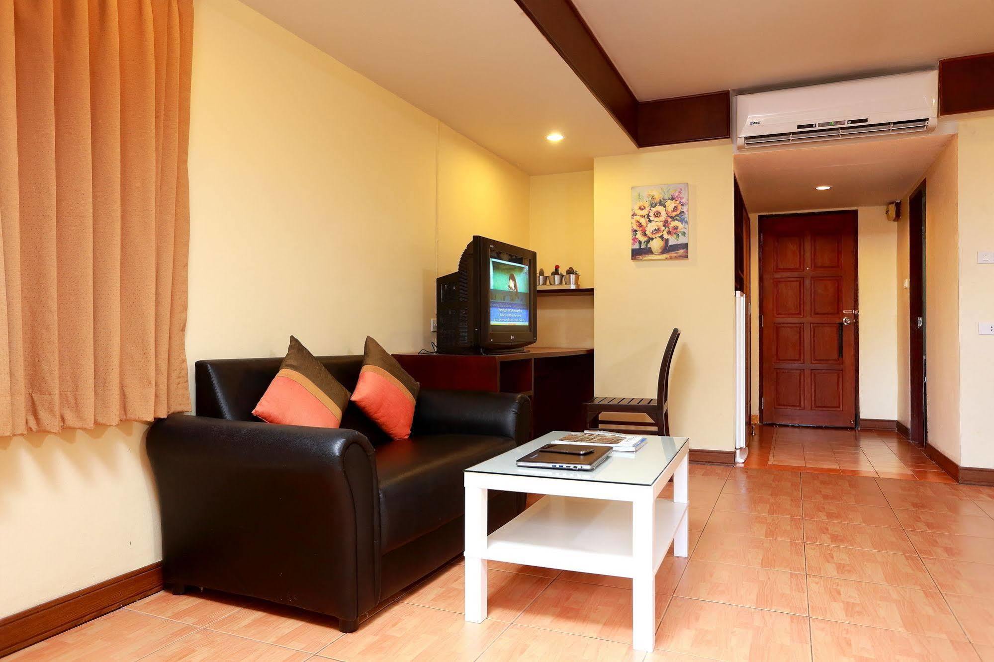 מלון Phuket Pattra Mansion By Aksara Collection מראה חיצוני תמונה