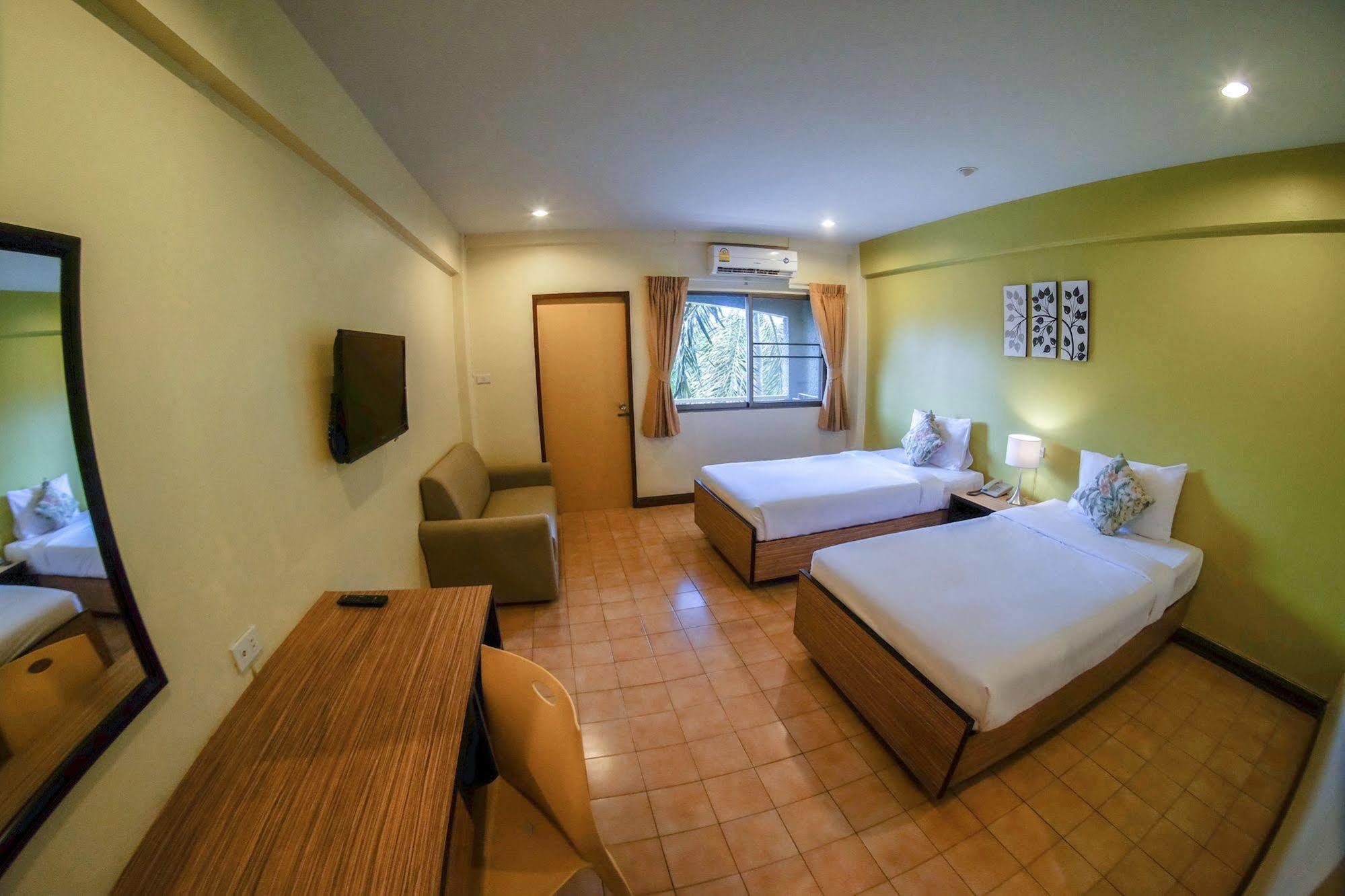 מלון Phuket Pattra Mansion By Aksara Collection מראה חיצוני תמונה