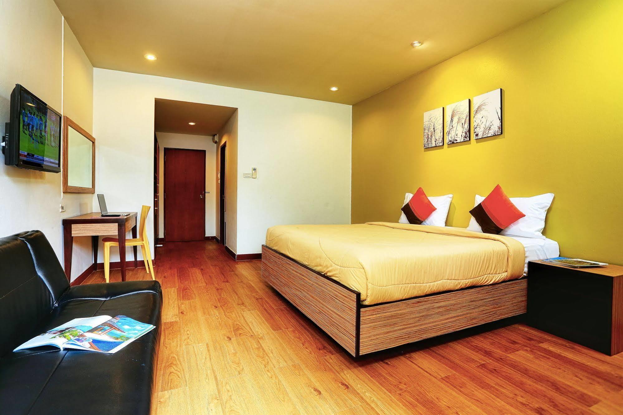 מלון Phuket Pattra Mansion By Aksara Collection מראה חיצוני תמונה